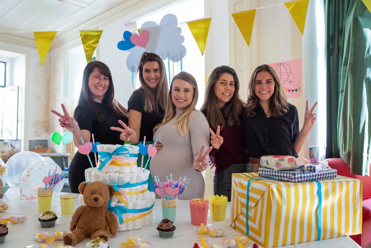 Co kupić na baby shower? Prezenty, które ucieszą maluszka