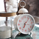 Budzik analogowy retro Single Bell Nextime biały 5213 WI