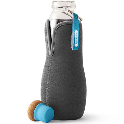 Butelka na wodę z filtrem węglowym Eau Good Black Blum w pokrowcu, niebieska EGG001