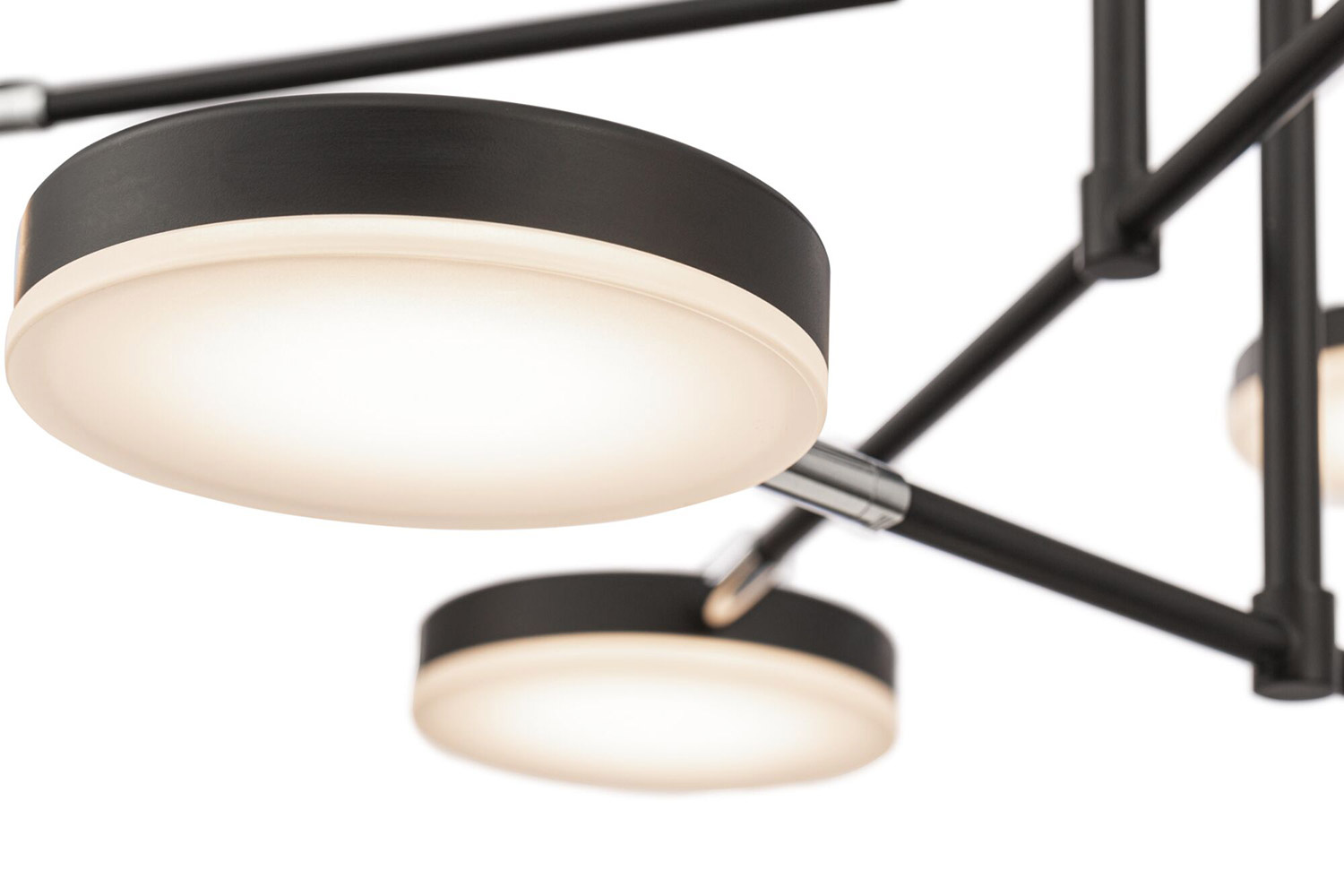 Ciepła barwa światła LED (2700K-3000K)