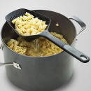 Łyżka cedzakowa Scoop PLus Large Joseph Joseph czarna 10066