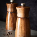 Młynek do soli z drewna orzechowego 14 cm Peugeot Méribel PG-33767
