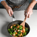 Patelnia głęboka 28 cm żelazna de Buyer Mineral B Bois Profesjonalna D-5684-28