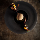 Talerz głęboki z małym zagłębieniem 21 cm Sphere Revol czarna porcelana RV-653441-4