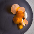 Talerz płaski 32 cm, porcelanowa imitacja czarnego łupka Basalt Revol RV-641010-2