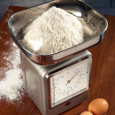 Waga retro kuchenna z zegarem fioletowa Wesco 322204-36
